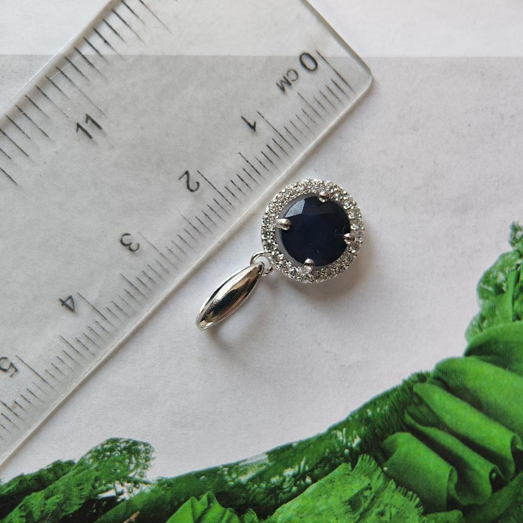 Серебряная подвеска с сапфиром 2.995ct, фианитами (2180883)