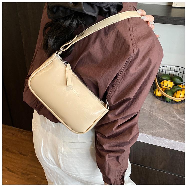 Small Bag Women's Summer Versatile New Fashion Messenger Bag Shoulder Armpit Small Square Bag