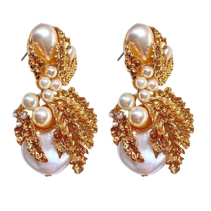European & American Fashion Zinc Alloy Leaf Pearl Geometric Earrings for Women