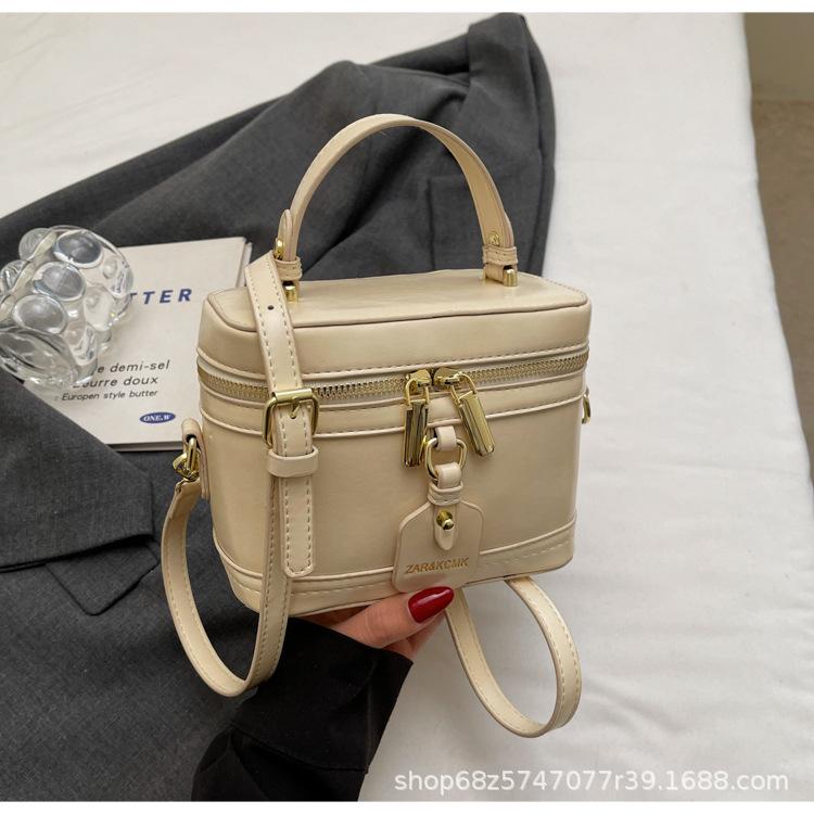 Premium sense of foreign style mini small bag women's 2025 new spring and summer Korean version messenger bag niche design box bag