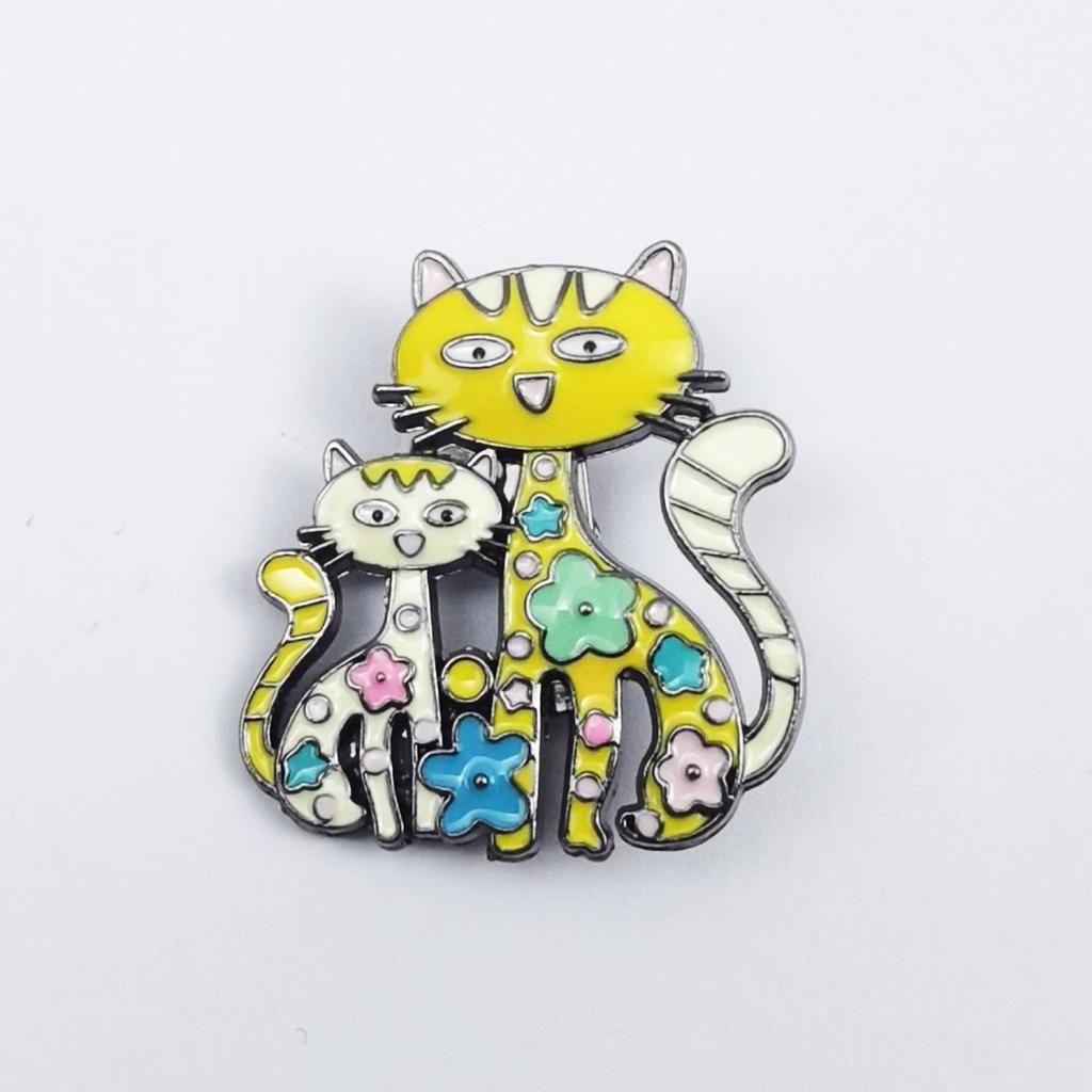 Creative Cartoon Cat & Flower Brooch - Cute Drip Oil Animal Badge & Alloy Ornament