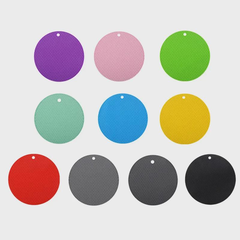 Xuanjun Nordic Style Silicone Honeycomb Insulation Mat: Versatile Air Fryer & Pot Coaster, Customizable Design.