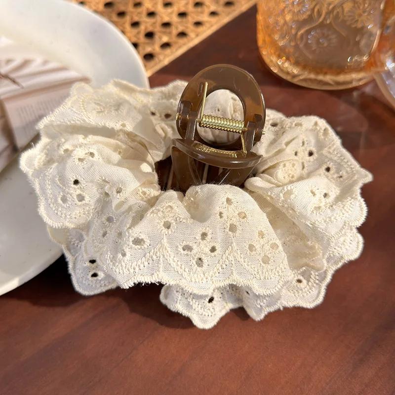 

White Lace Flowers Hair Claw Large Shark Clips for Women Girl Sweet Temperament Hairpin Barrettes Female Party Headdress Fashion