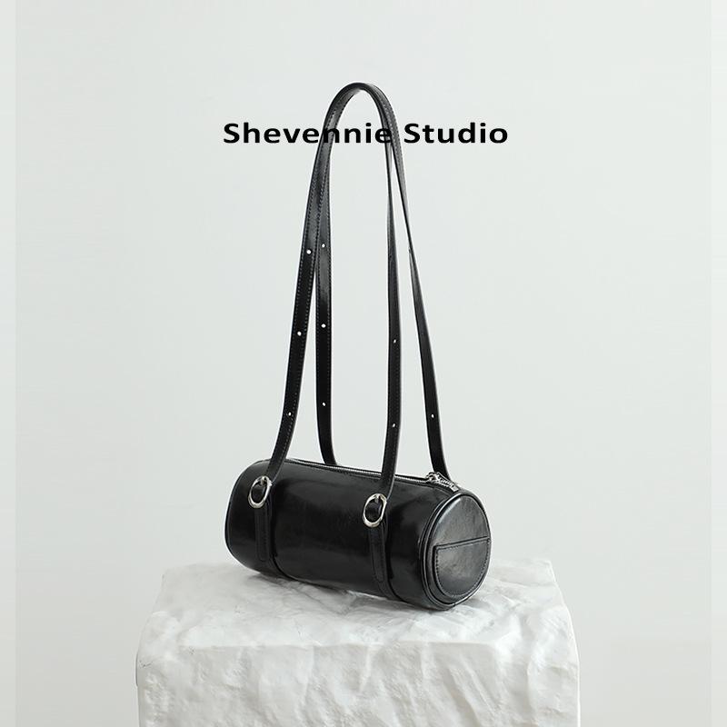 

2024 Осень/Зима Сумка-цилиндр Бостон из натуральной кожи через плечо