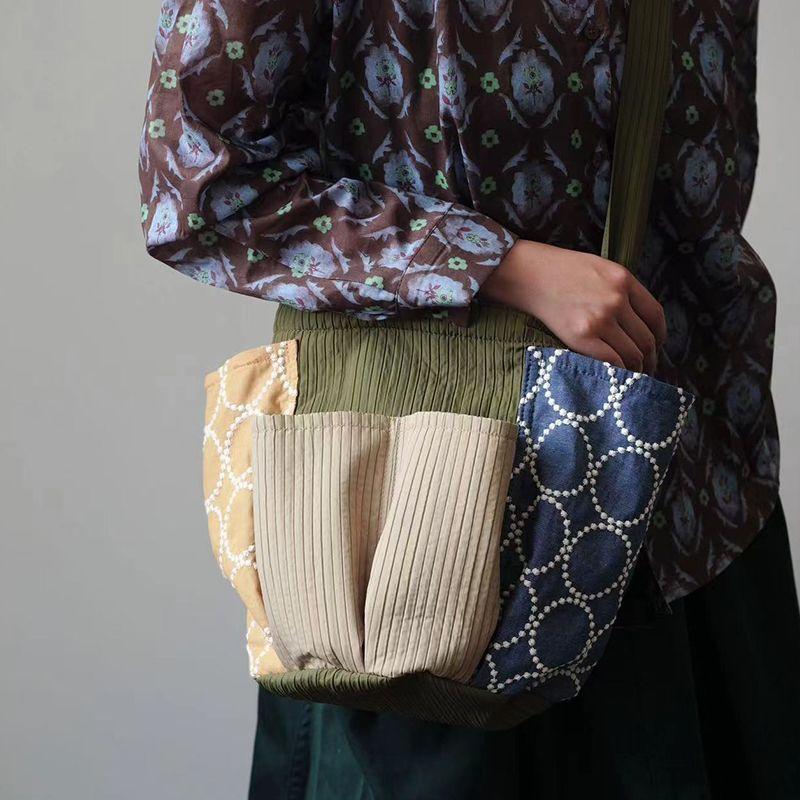 

Original Patchwork Large Capacity Embroidered Crossbody Bag Embroider Circle