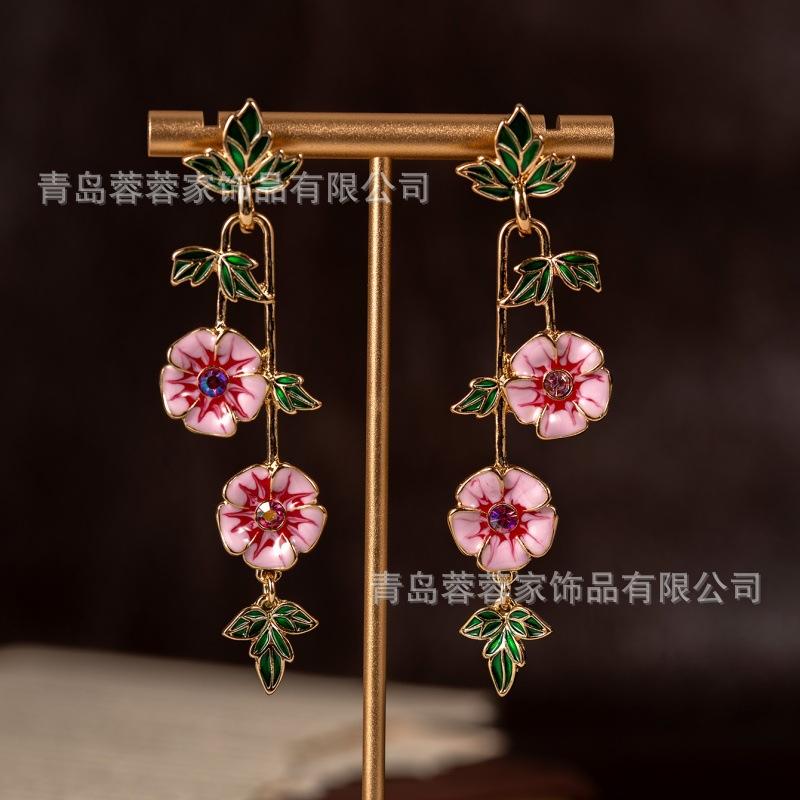 French Retro Pink Enamel Flower Earrings Women Vintage High-end Exquisite Long Fragrant Style