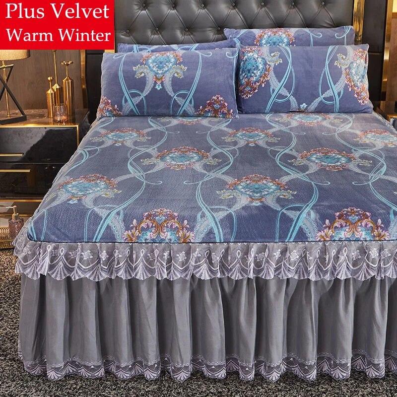 Warm Bed Skirt Crystal Velvet Thickened Bedspread Three Piece Set Flannel Bed Linens King Queen Size with Pillowcases