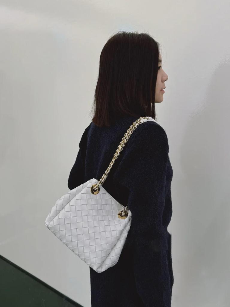 2025 Women's Handmade Leather Woven Chain Bag – Versatile Shoulder & Messenger Bag