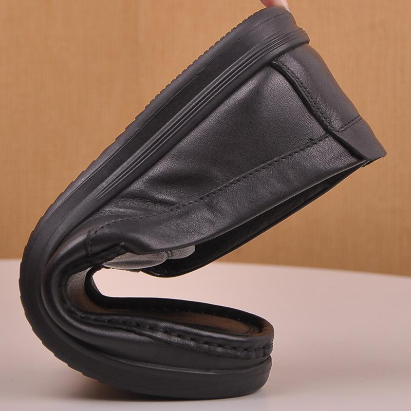 Leather shoes with genuine leather and rubber soles for men comfortable massage flat bottomed casual leather shoes