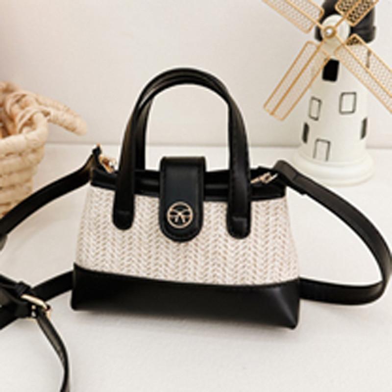 

Fashionable Baby Girl s Summer Crossbody Bag With Breathable Pu Material And Cute Design чорний