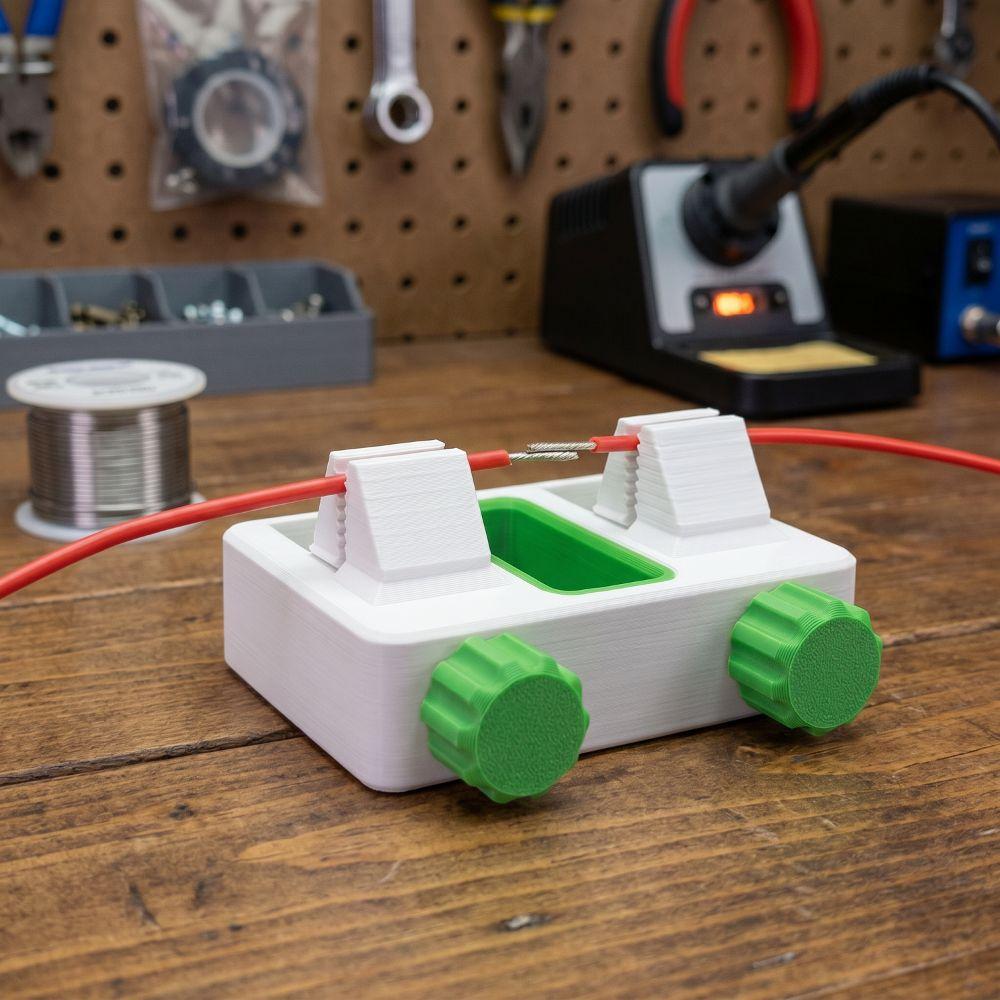 Hands-free Welding Table Clamp 3D Printer Electric Wire Welding Fixture Soldering Projects