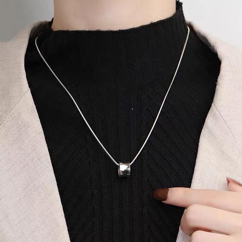 Ring small waist necklace women's simple and cold wind high-end neck chain niche versatile new collarbone chain