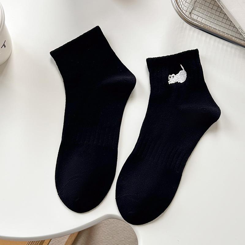 

Летние тонкие носки из гребенного хлопка для женщин, мультяшная вышивка, влагопоглощающие бесшовные носки для женщин, спортивные носки 1 pair чёрный