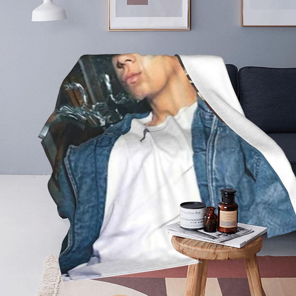 Rapper Milo J 166 Album Deluxe Coperte Coperta in Pile per Divano Portatile per Casa Camera da Letto Viaggio Plaid Copriletto Trapunta