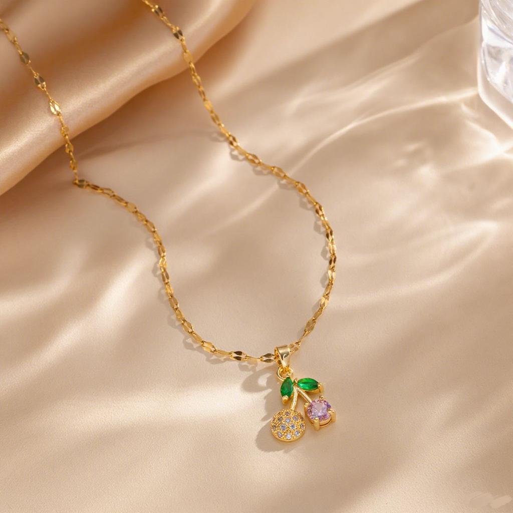 Fresh‑Sweet‑Tone Small‑Cherry Micro‑Inlaid Women Necklace, Fashion Temperament Versatile Exquisite High‑Sense Collarbone Neck Accessories