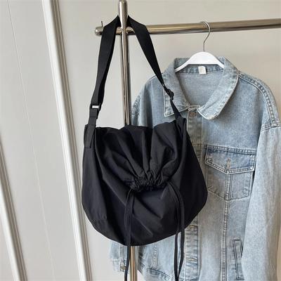 Jednobarevná nylonová taška přes rameno s velkou kapacitou pro ženy, ležérní, exkluzivní design, crossbody taška