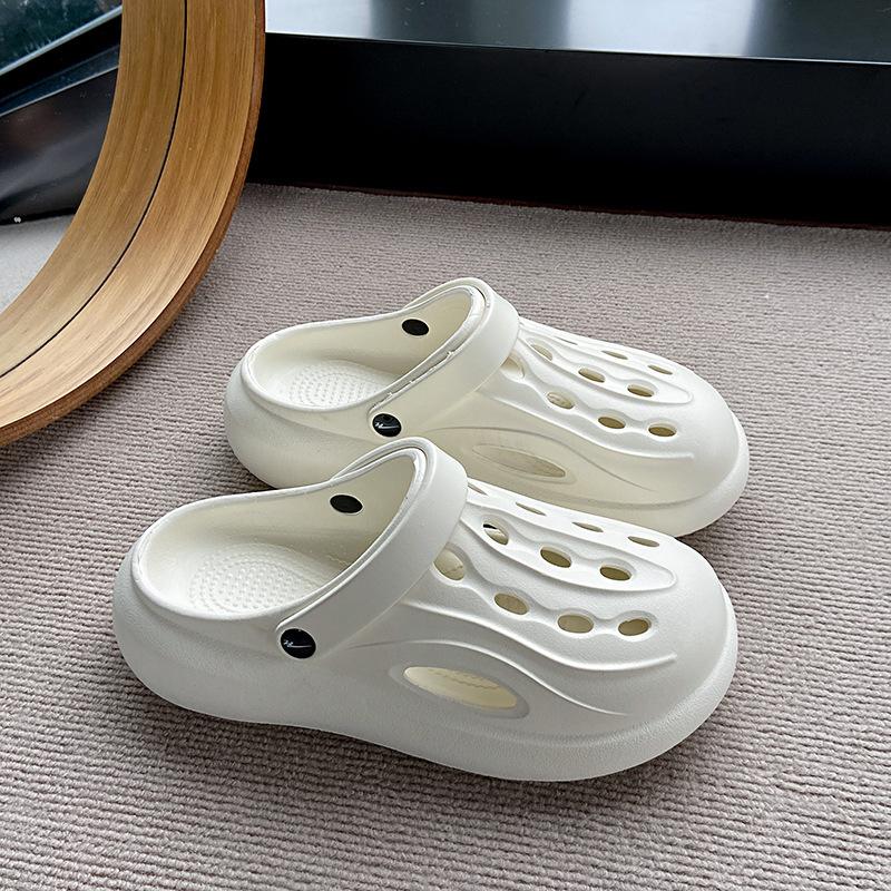 LR outer wear height-increasing slippers outer wear new summer thick-soled Mori hole shoes increase height and softness