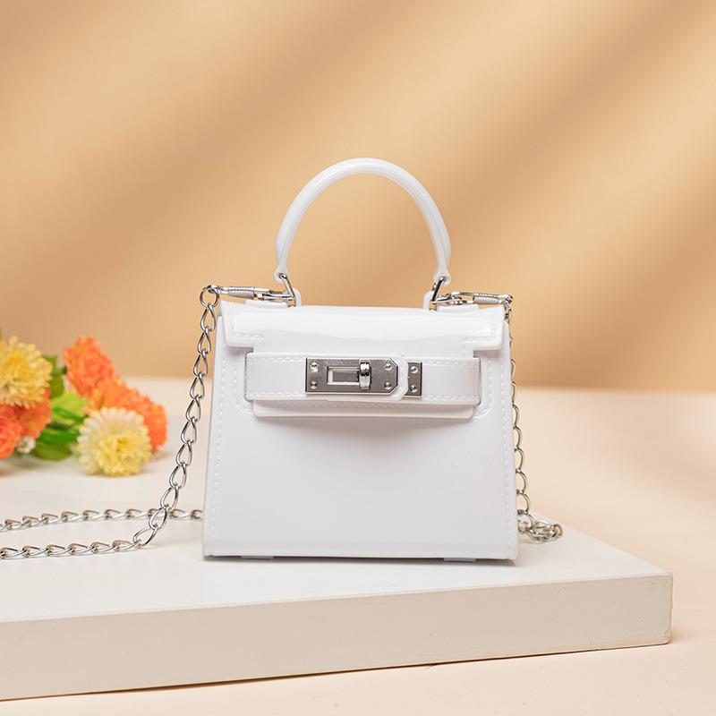 Guangzhou women's bag new trend fashion jelly bag hand candy shoulder messenger women's bag