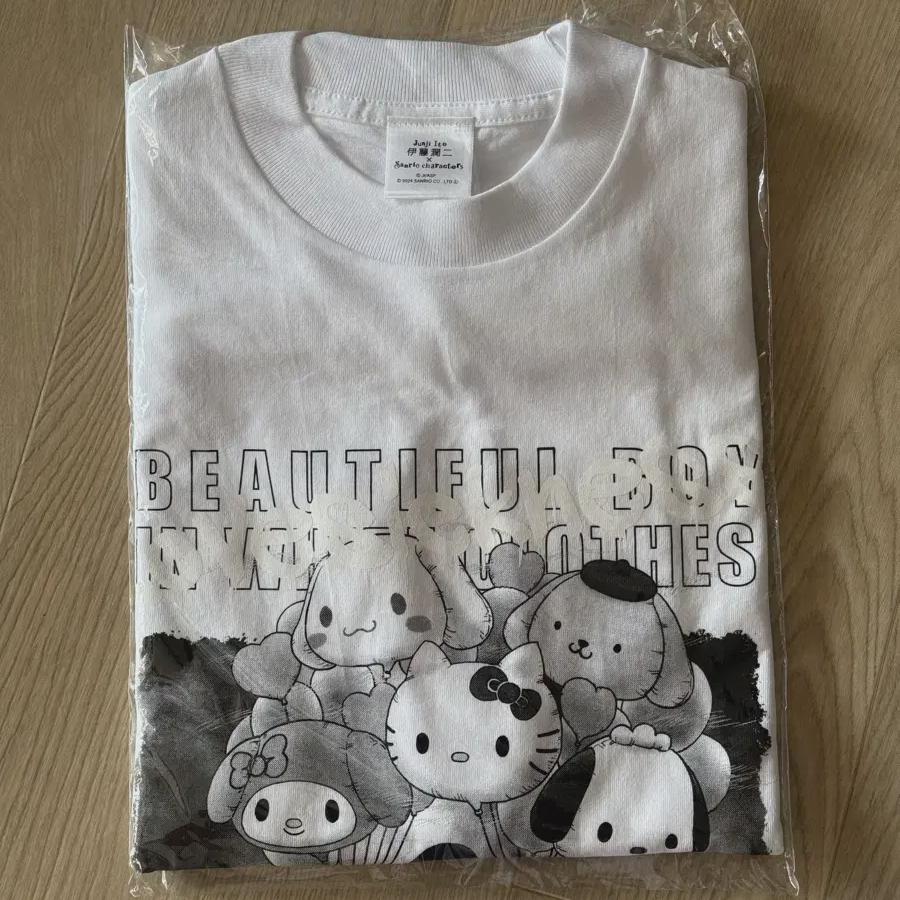 

Нераспечатанная футболка Xl Junji Ito Sanrio Kitty