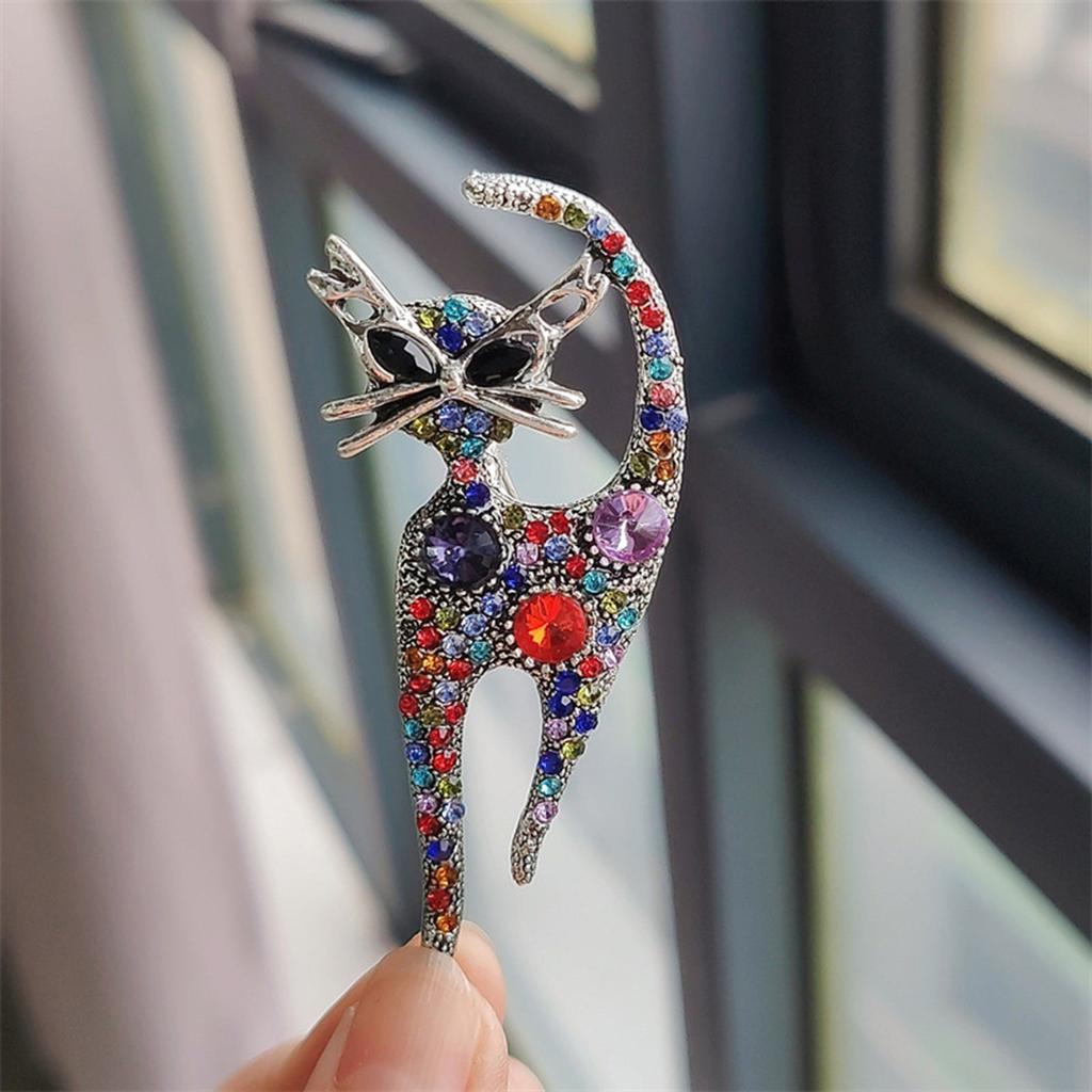 Elegant Rhinestones Cats Brooch Enamel Animal Lapel Pin Stylish Business Event Accessory for Fashion Enthusiasts