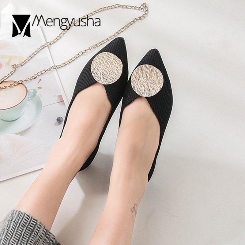 Модные трикотажные туфли на плоской подошве с круглой металлической пряжкой — фото 4