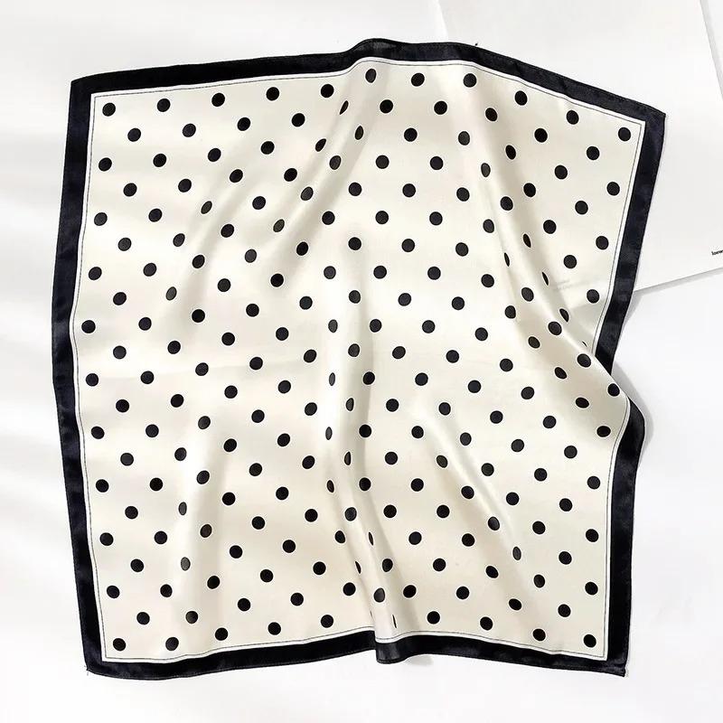 Nature Silk Neck Scarves Lady Foulard Lovely Strawberry Print Real Silk Square Scarf for Women Bag Ribbon Hairband Kerchief