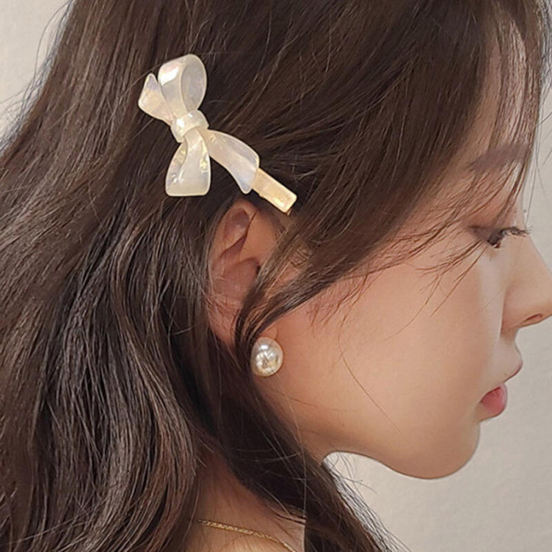 Perry s bangs ribbon hair mini clip white