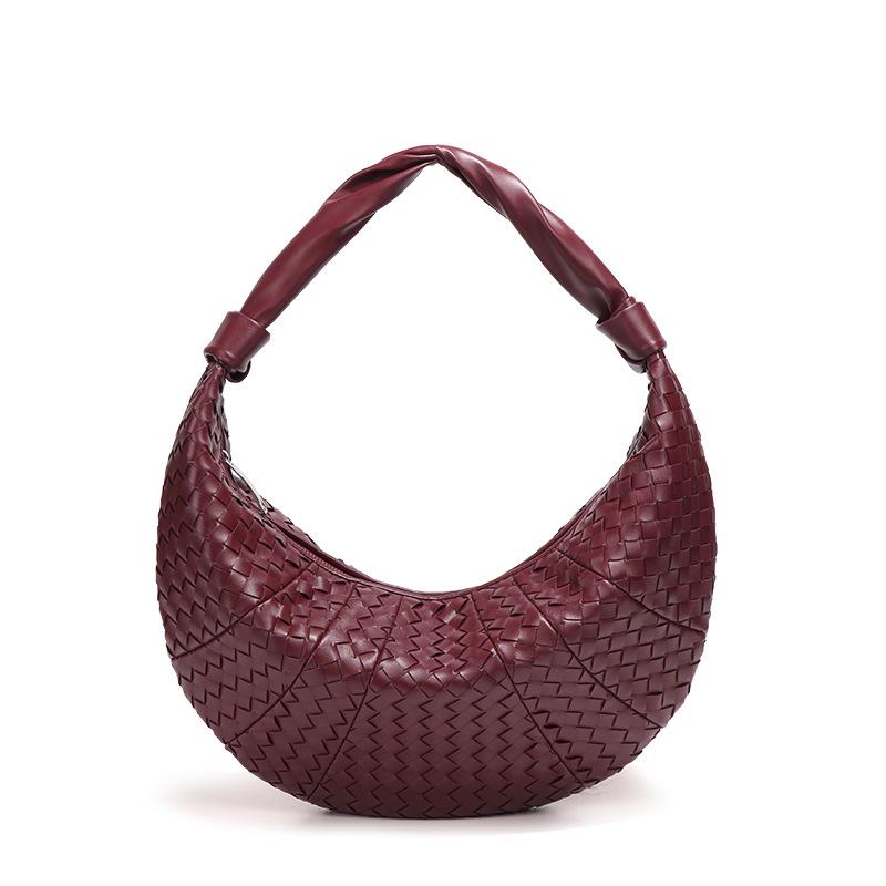 

Trendy Horn-Woven Crescent Bag: Stylish Retro Handheld or Shoulder Dumpling Bag