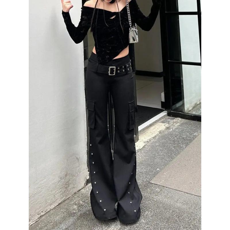 Pantaloni Svasati Basso Vita Decorativi Sottili Neri Rivettati Design Retro Y2k Harajuku Goth Donna