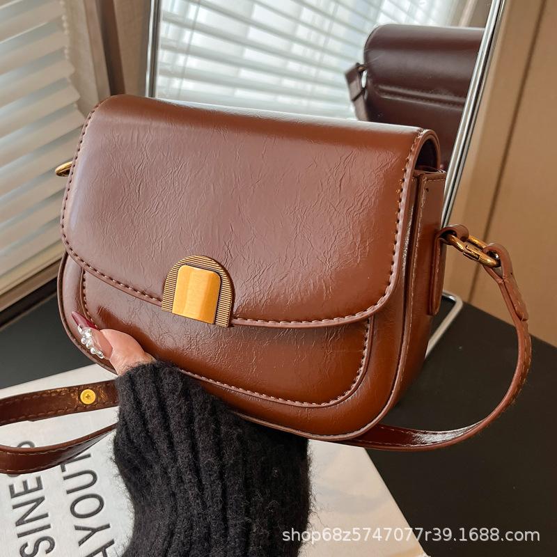 Retro Niche Underarm Bag Women's 2025 Spring New Trendy Saddle Bag Simple Commuter Shoulder Crossbody Bag