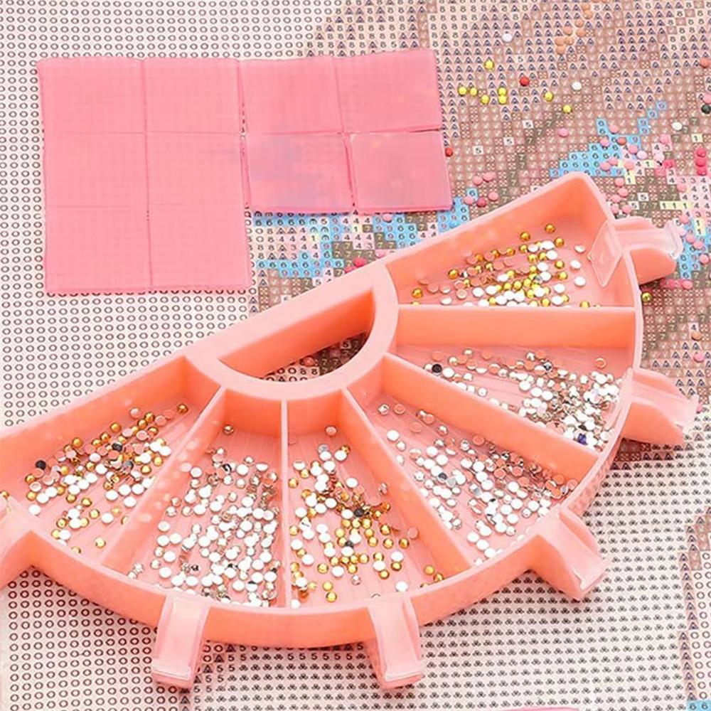 Diamond Painting Tool Kit with Fan Shaped Sorting Tray Wax Pads Craft Pens Scraper Brush Stands and Spoon for Rhinestone Art DIY Supplies