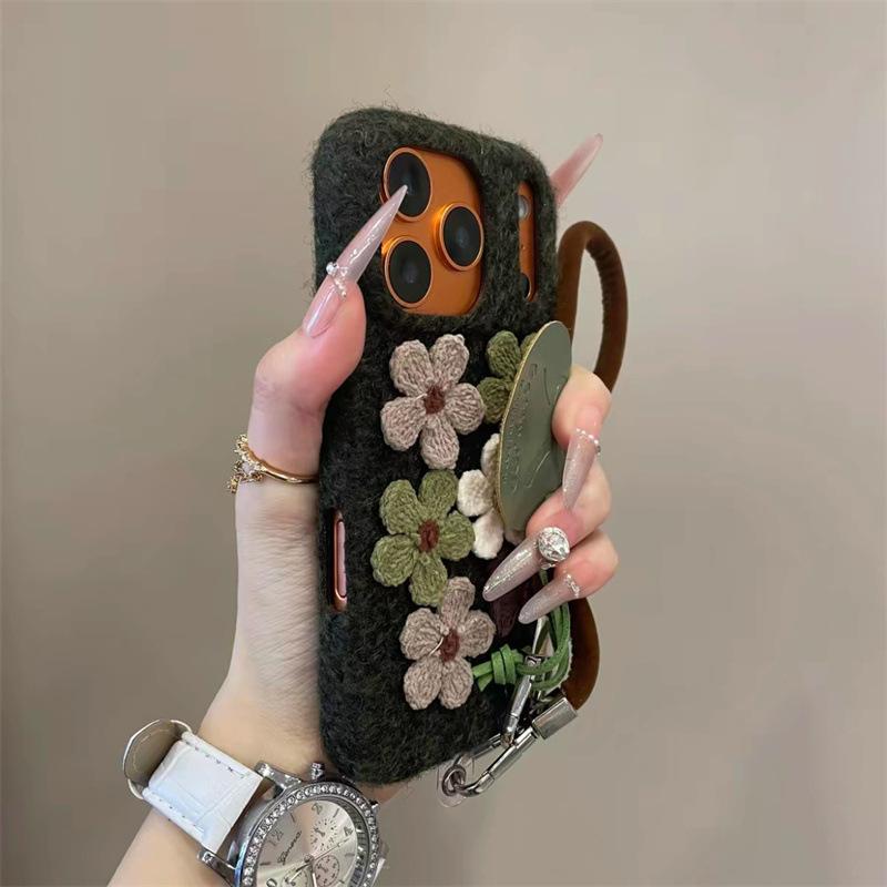 ins autumn and winter plush knitted flowers for iPhone17Pro mobile phone case Apple 16Pro retro 15Pro