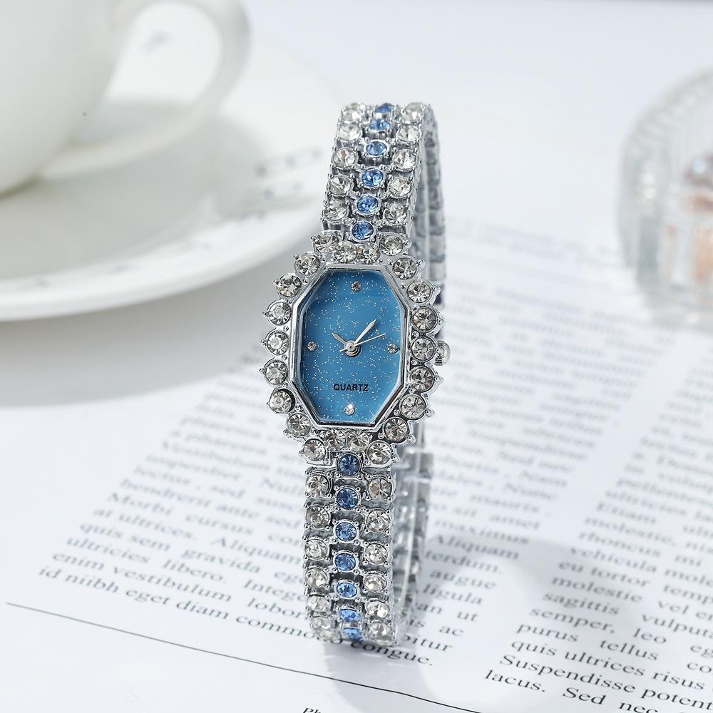 New Style Steel Band Bracelet Simple Casual Jewelry Ladies Watch Personality Oval Diamond Alloy Watch Ladies