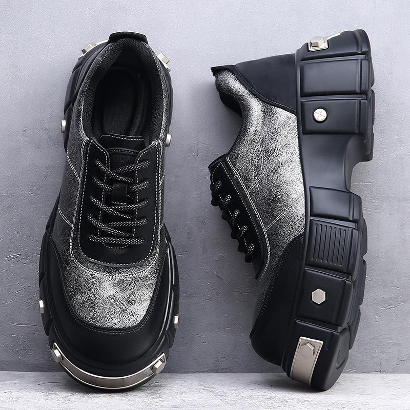 Móda 2025 Nové boty z hovězí kůže s velkou špičkou pro muže, zvyšující výšku, s kovovými nýty, platformou, punkové boty, pánské, podzimní, zimní, designová obuv