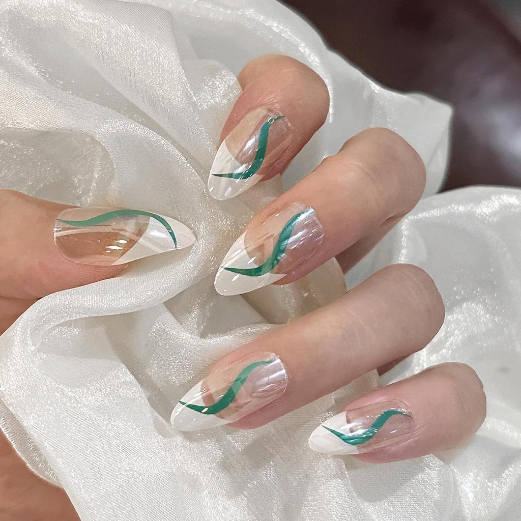 Hochwertige tragbare künstliche Nägel im Mandel-Nude-French-Stil – mittellange und lange Nagelspitzen