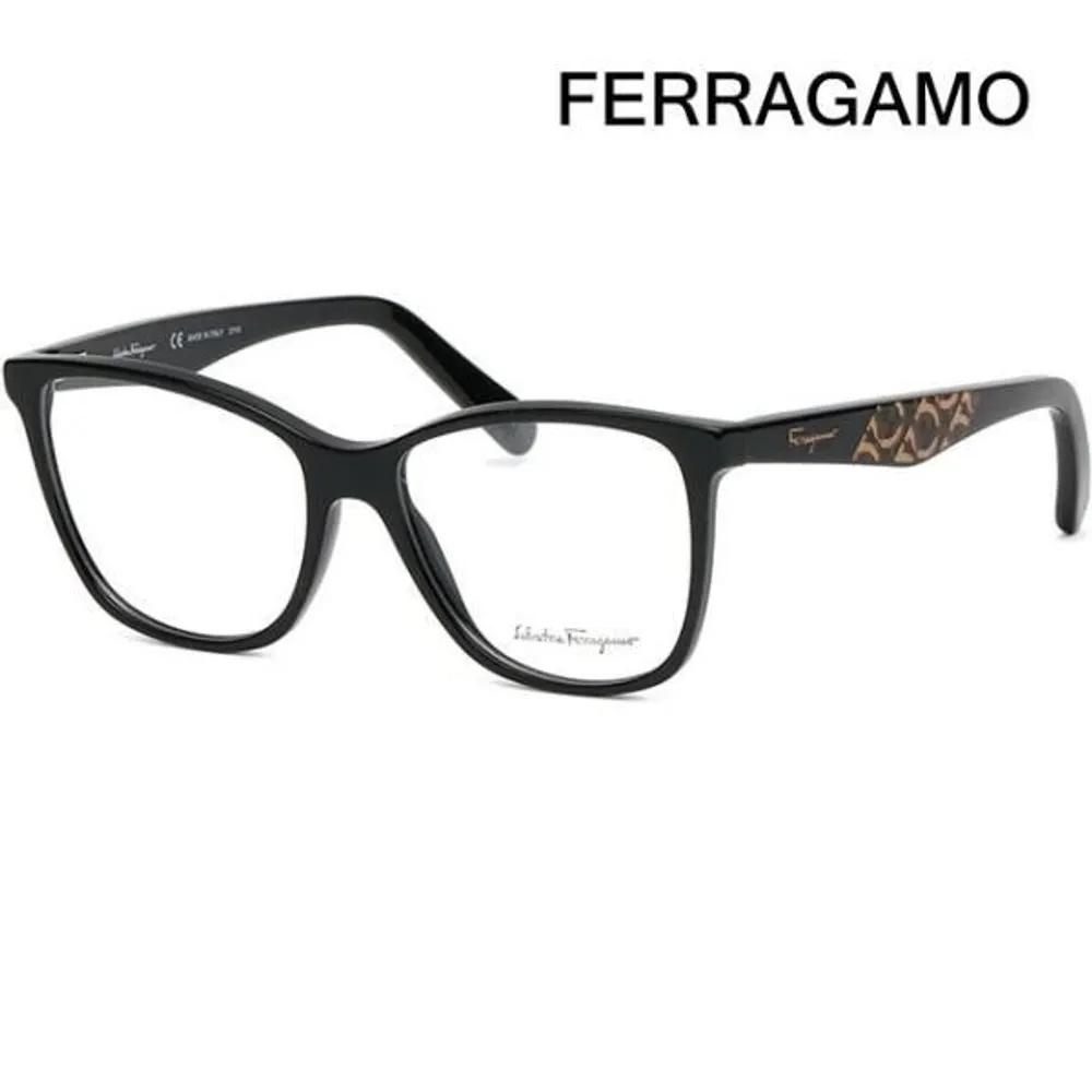 [Salvatore Ferragamo] Eyeglass Frames SF2903 001 Cat-eye Horn-rimmed Frames with Logo Decoration