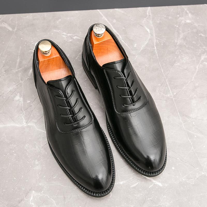 Trend New Men's Black Brown Lace Up Pointed Patent Leather Casual Oxfords Shoes Wedding Dress Homecoming Footwear Zapatos Hombre