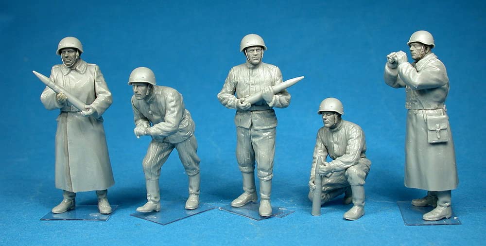 MiniArt Soviet Heavy Artillery Plastic Model Kit 1/35 Crew, 5-piece