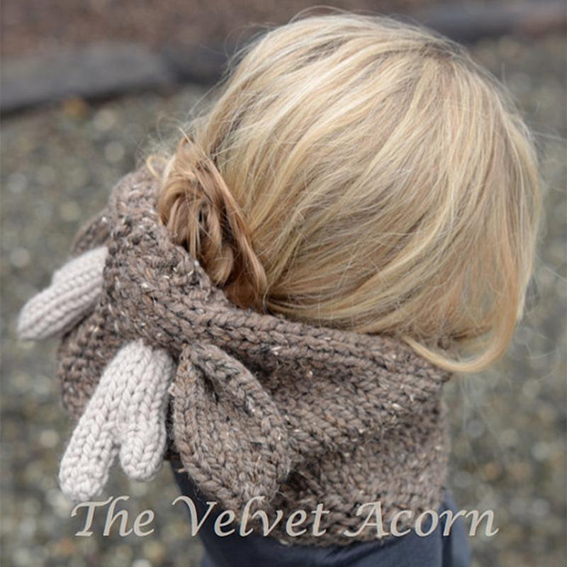 Winter new children's wool gloves, hats, men's and women's scarves, elk horns, European and American two-piece children's clothing