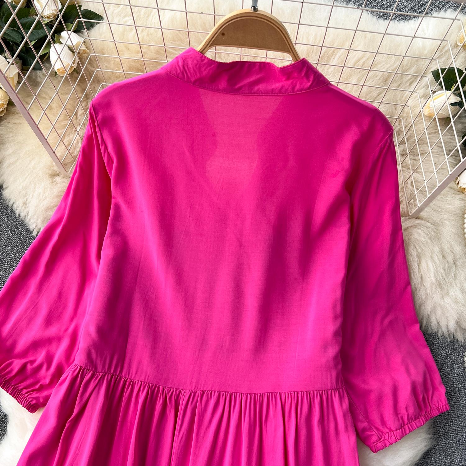 Свободные праздничные платья в этническом стиле с цветочной вышивкой — фото 9