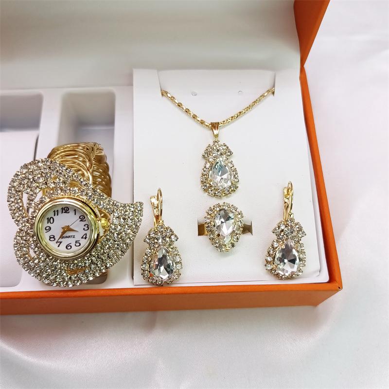 Trendy Women's Butterfly Watch Set - Stylish & Minimalist Design