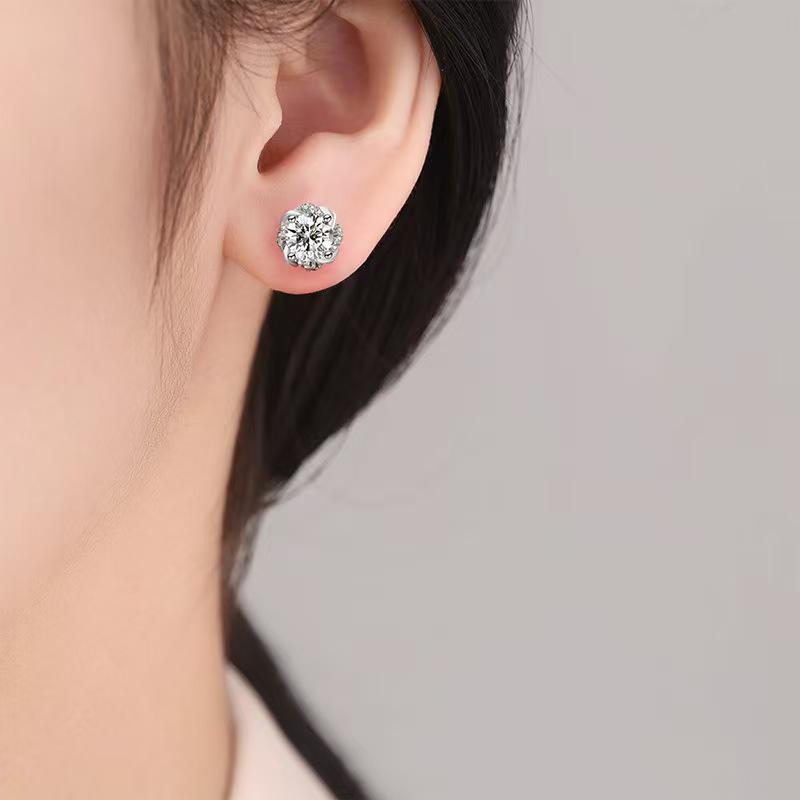 Zirconia Four-Prong Pinwheel Stud Earrings Unisex High-Grade Rhinestone