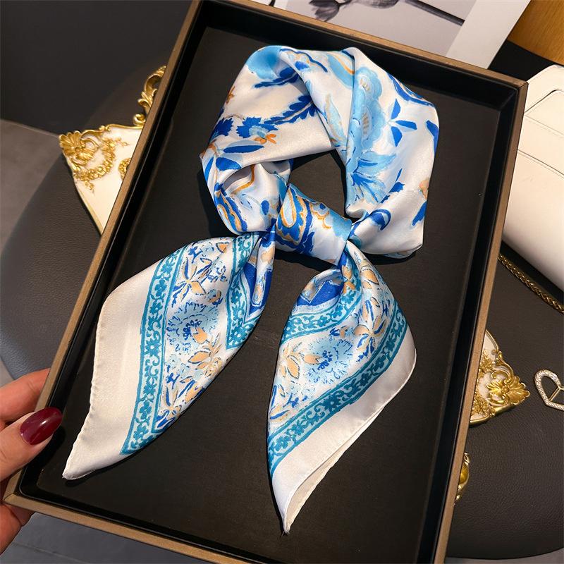 Neue Mode 70X70cm Bedruckter Damen Schal Pashmina Seidenschal Quadratisches Tuch Dekorative Kopfbedeckung Hals Luxus Design Bandana