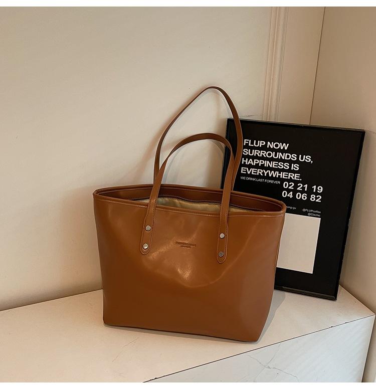Premium texture commuter large-capacity bag women's 2025 new fashion shoulder bag casual versatile portable tote bag