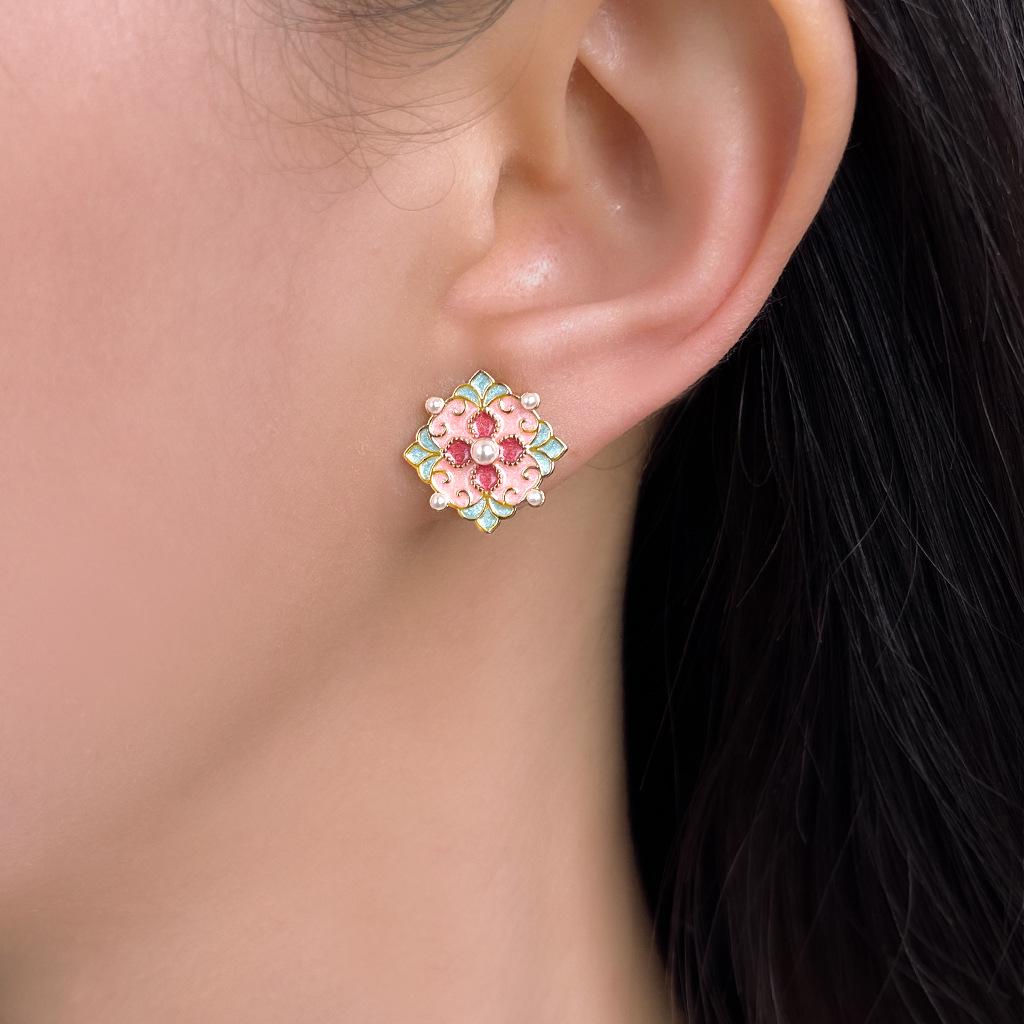 18k Gold Plated Enamel Drip Glaze Retro Stud Earrings: Ethnic Color Block Luxury for Women