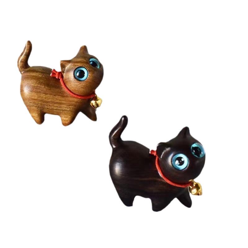 Curious Cat Figurine: Green Sandalwood Desktop Ornament - Creative Gift for Boys & Girls