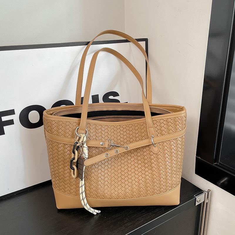 High-end Casual Women's Bag, Fashionable Tote Bag, Simple Large-capacity Commuter Shoulder Bag