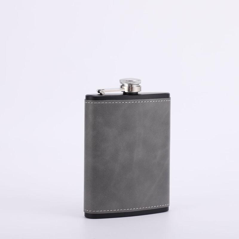 Portable Vintage Embossed Stainless Steel Hip Flask Set