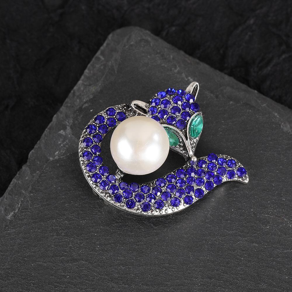 

Vintage Luxury Fox Pearl Crystal Badges Brooch for Women Fashion Metal Animal Series Retro Buckle Creative Classic Brooches Pins