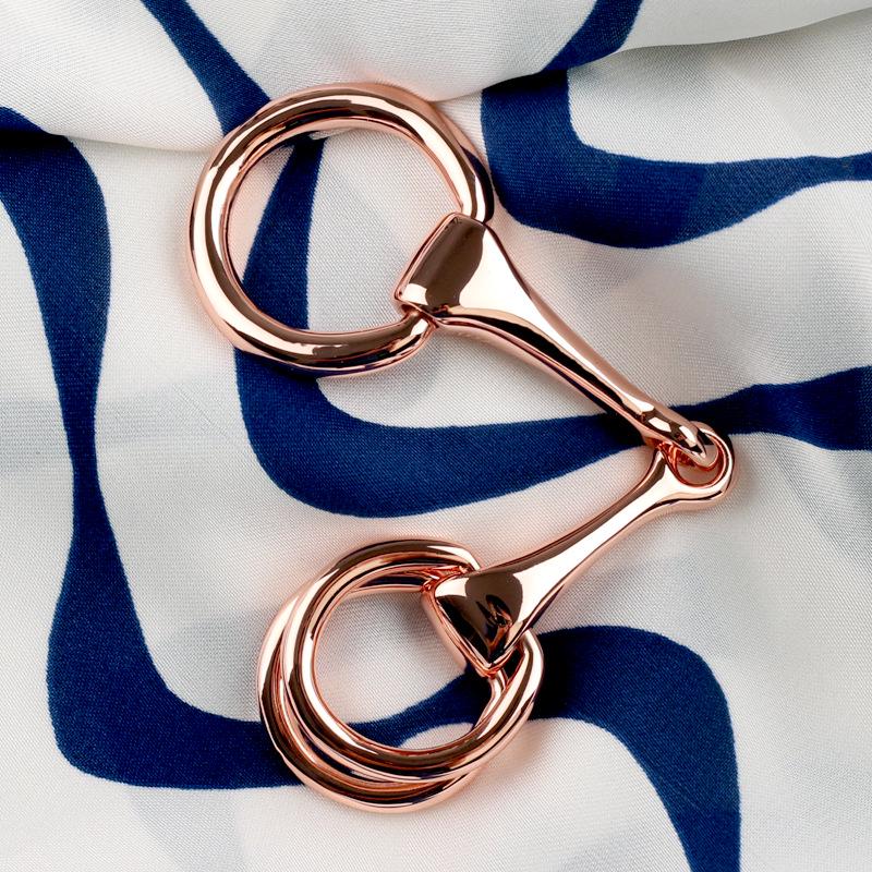 

Преміальна мідна кільце-застібка для шарфа з кінським вуздечкою, покрита золотом - Регульований аксесуар для шовкового шарфа та стрічки твіллі рожевий колір золота